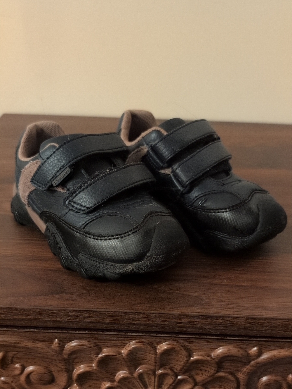 Pediped Kids Navy and Brown Velcro Sneakers Size 8 1/2